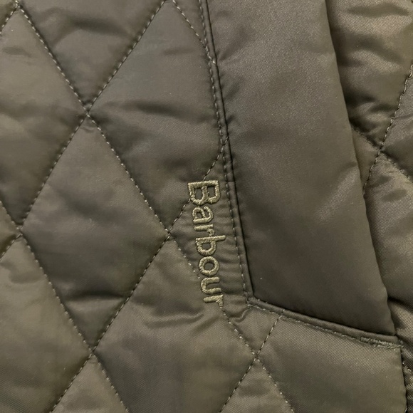 Barbour Quilted Jacket in Dark Green - Picture 4 of 6